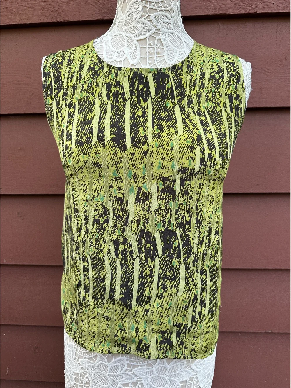 Raffinalla Neon Wasabi Green Abstract Print Sleeveless‎ Tank Top